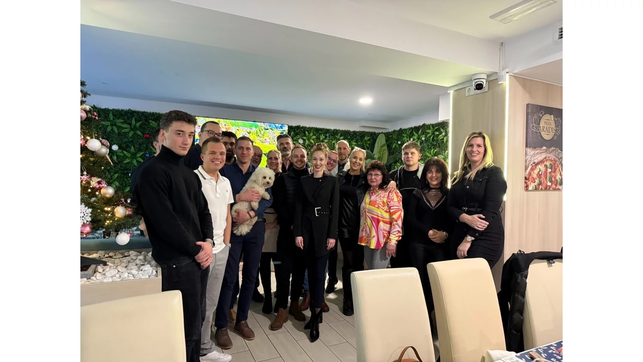 Kellemes ünnepeket kívánunk! 